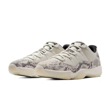 Jordan 11 Low ´´Light Bone Snakeskin``